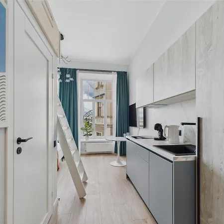 Airy Loft Nestled In Old Town Апартаменти Рига